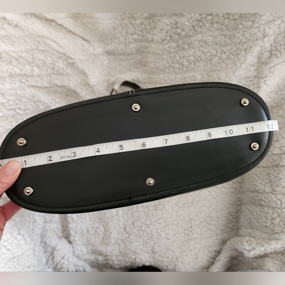 Dooney and Burke vintage Black Leather Shoulder Bag - Picture 8 of 13